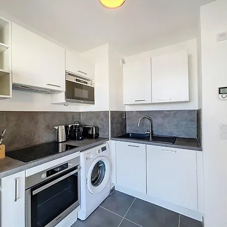 Charmant Avec Piscine Et Terrasse A Calvi - Fr-1-719-32 Appartement *